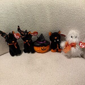5 TY Halloween beanies NWT ornaments cats pumpkin ghost ghosters swoop scurry